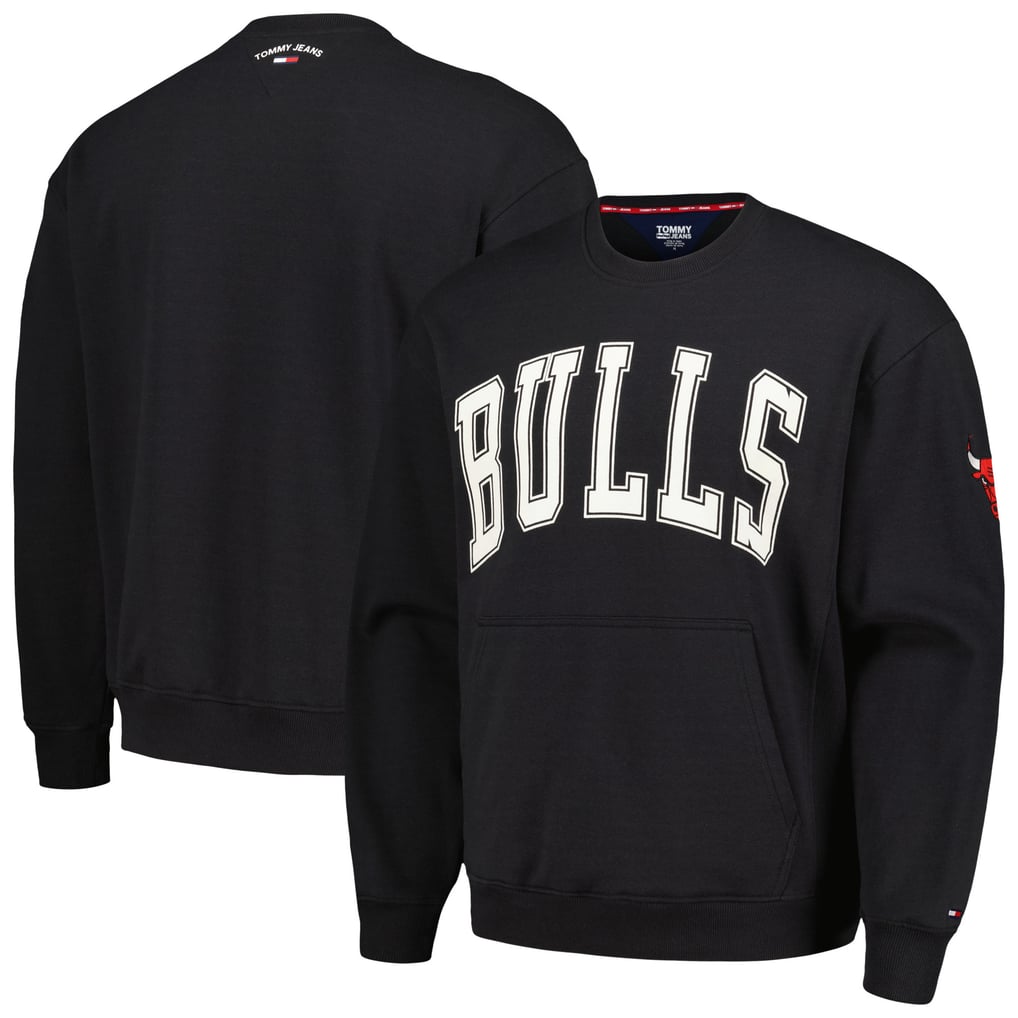 Chicago Bulls Tommy Jeans Henry Pullover Sweatshirt - Black